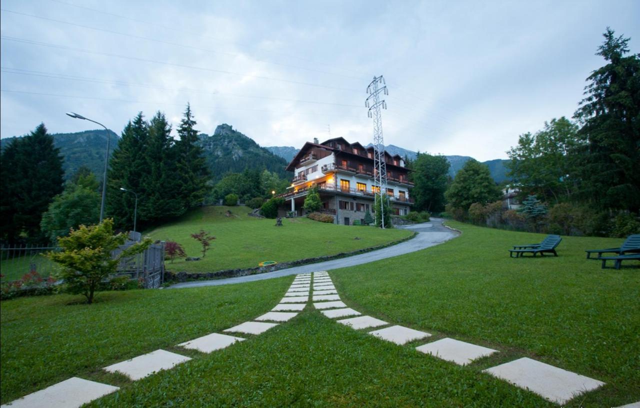Albergo Ristorante Scanapa Castione della Presolana Ngoại thất bức ảnh