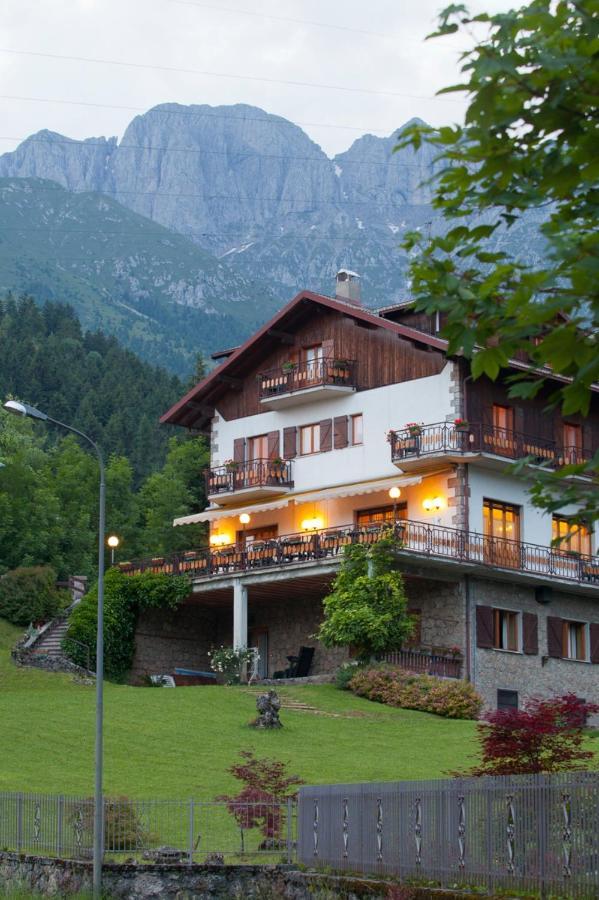 Albergo Ristorante Scanapa Castione della Presolana Ngoại thất bức ảnh